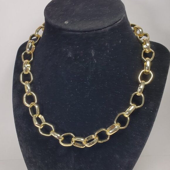 Bold Elements Gold Chain Necklace – 18-Inch Statement Layered Jewelry for Women - Picture 6 of 8